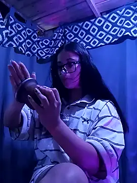 Luciauy online show from 12-03-24, 06:38