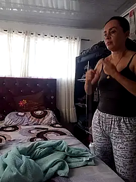 Samantha Sullivan  online show from 01-27-25, 12:16