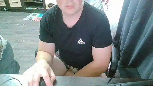 Snapshot of gamblingbum chatting on 04-11-26, 02:10 gamblingbum online show from 04-11-26, 02:10