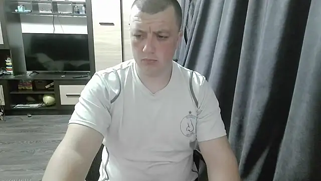 Snapshot of gamblingbum chatting on 04-29-26, 05:30 gamblingbum online show from 04-29-26, 05:30