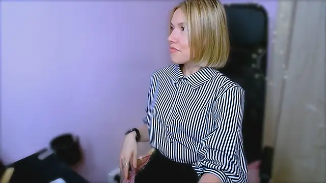 TaylorBre online show from 01-13-26, 02:11