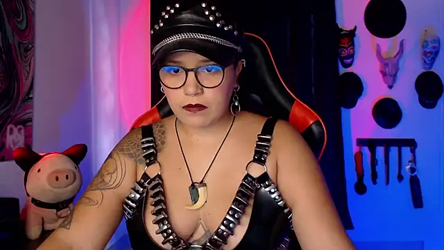 Snapshot of LilithSharon chatting on 09-16-25, 03:24 LilithSharon online show from 09-16-25, 03:24