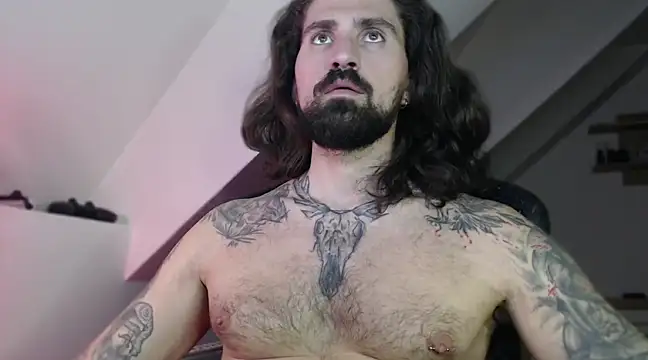 MateoHunk online show from 12-20-24, 05:18