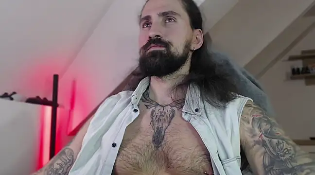 Snapshot of MateoHunk chatting on 02-10-25, 08:00 MateoHunk online show from 02-10-25, 08:00