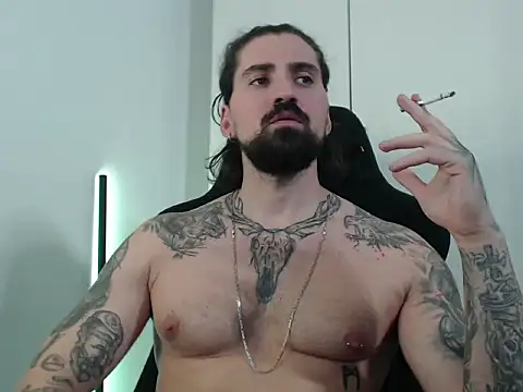 Snapshot of MateoHunk chatting on 10-22-25, 02:39 MateoHunk online show from 10-22-25, 02:39