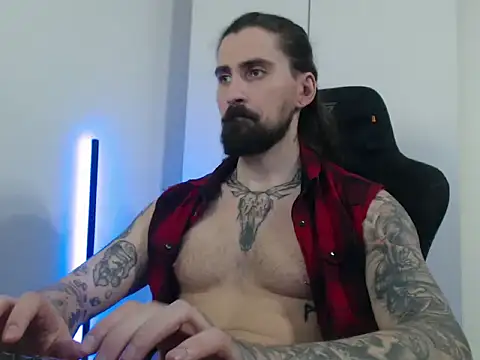 Snapshot of MateoHunk chatting on 03-26-26, 05:40 MateoHunk online show from 03-26-26, 05:40