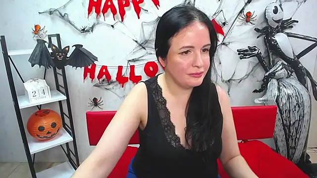 Snapshot of TayaBoret chatting on 10-24-25, 06:15 TayaBoret online show from 10-24-25, 06:15