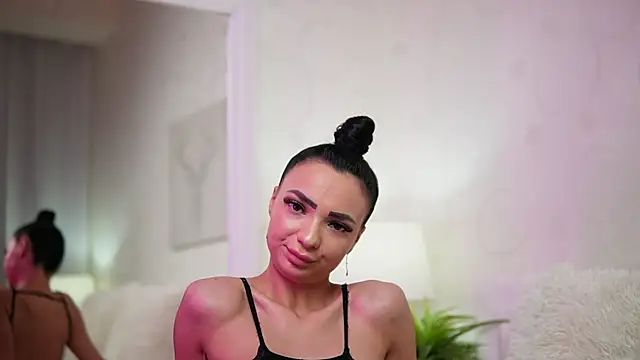 MaraJolie online show from 01-28-25, 03:47