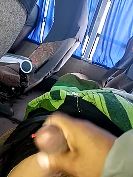 Snapshot of alexchir4 chatting on 09-28-25, 12:32 alexchir4 online show from 09-28-25, 12:32