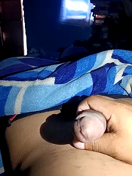 Snapshot of alexchir4 chatting on 10-12-25, 12:15 alexchir4 online show from 10-12-25, 12:15