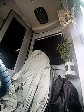 Snapshot of alexchir4 chatting on 10-30-25, 08:31 alexchir4 online show from 10-30-25, 08:31