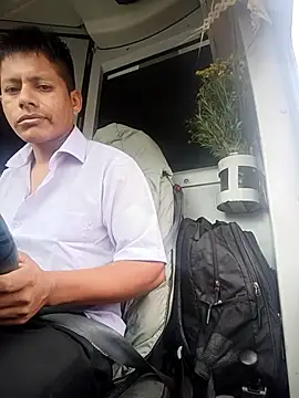 Snapshot of alexchir4 chatting on 11-11-25, 12:49 alexchir4 online show from 11-11-25, 12:49