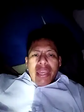 Snapshot of alexchir4 chatting on 11-19-25, 01:49 alexchir4 online show from 11-19-25, 01:49