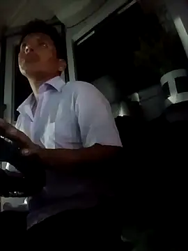 Snapshot of alexchir4 chatting on 11-24-25, 09:42 alexchir4 online show from 11-24-25, 09:42