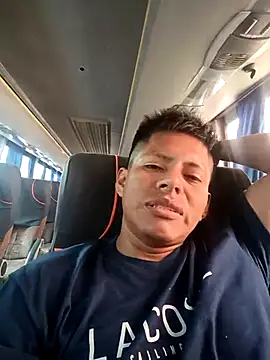 Snapshot of alexchir4 chatting on 12-15-25, 09:19 alexchir4 online show from 12-15-25, 09:19