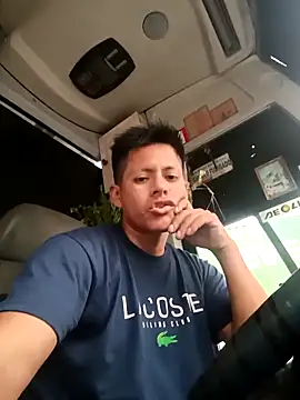 Snapshot of alexchir4 chatting on 12-16-25, 11:21 alexchir4 online show from 12-16-25, 11:21