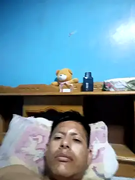 Snapshot of alexchir4 chatting on 12-19-25, 10:55 alexchir4 online show from 12-19-25, 10:55