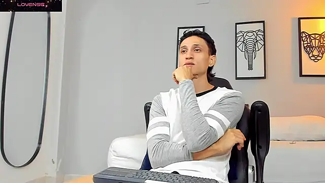 connor twink online show from 12-16-24, 03:00