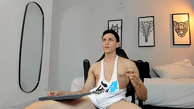 connor twink online show from 12-18-24, 06:57