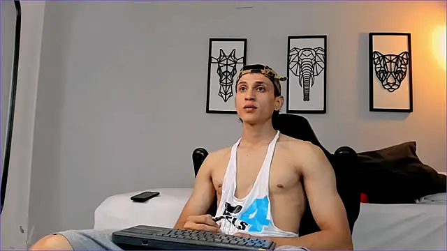 connor twink online show from 12-23-24, 11:47