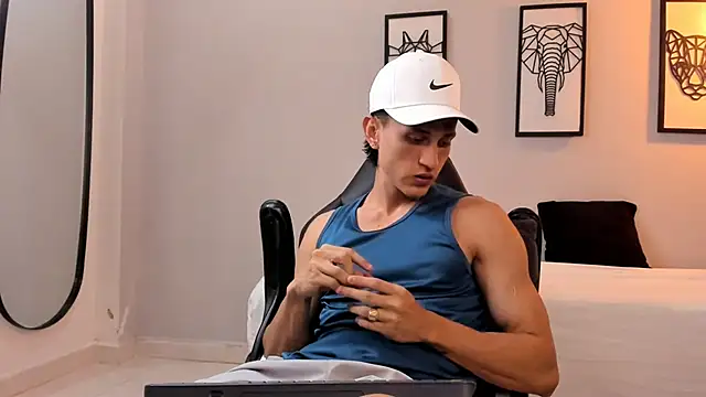 connor twink online show from 01-14-25, 11:16