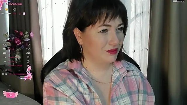 Snapshot of Victoria_Di chatting on 09-15-25, 03:39 Victoria Di online show from 09-15-25, 03:39