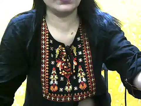 l l ish online show from 02-18-25, 11:00