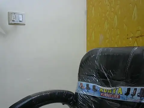 l l ish online show from 10-21-25, 08:15