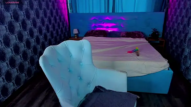 Kira yoon online show from 01-24-25, 04:05