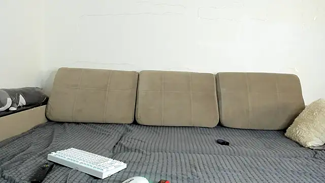 Snapshot of Ian_Connery chatting on 01-03-25, 03:55 Ian Connery online show from 01-03-25, 03:55