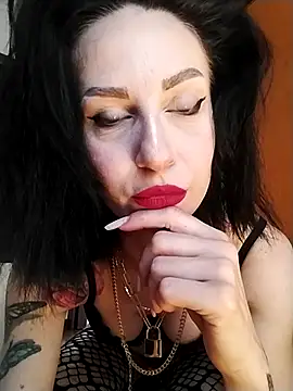 Snapshot of dahlia_82 chatting on 05-28-26, 10:23 dahlia 82 online show from 05-28-26, 10:23