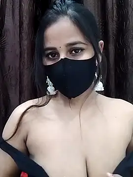 Snapshot of Lalisa_sexy chatting on 03-17-25, 05:05 Lalisa sexy online show from 03-17-25, 05:05