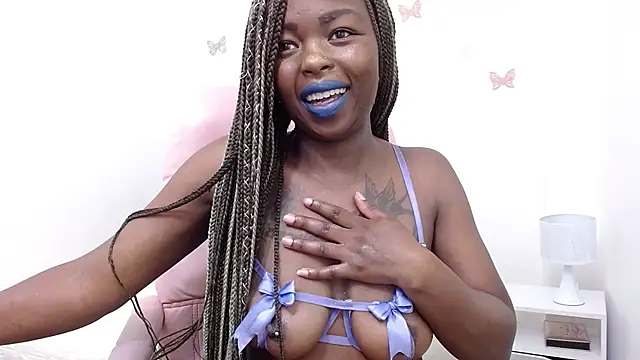 Snapshot of _Zooee chatting on 12-28-24, 11:30 Zooee online show from 12-28-24, 11:30