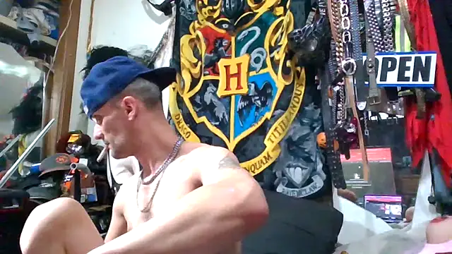 slinginbigD online show from 12-15-25, 01:04