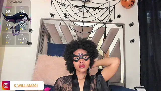 Snapshot of sara_williams01 chatting on 10-30-25, 01:23 sara williams01 online show from 10-30-25, 01:23