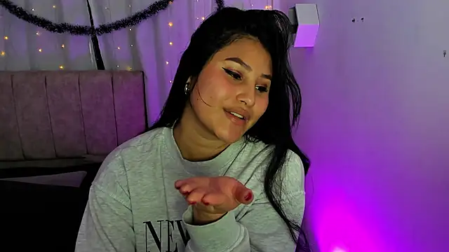 Little Ivy online show from 01-02-25, 07:07