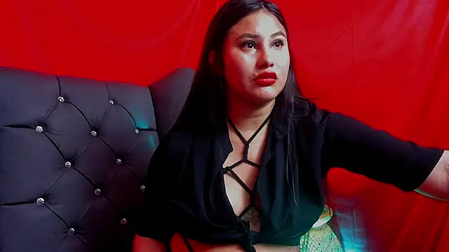 Little Ivy online show from 01-17-25, 04:04