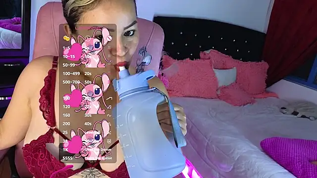 Snapshot of scarletteowens chatting on 05-15-26, 06:04 scarletteowens online show from 05-15-26, 06:04