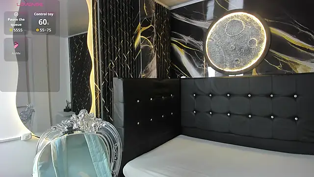 Bruja  Scarlata online show from 10-11-25, 10:14