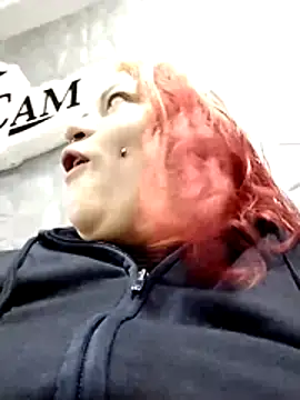 Bruja  Scarlata online show from 12-18-25, 10:21