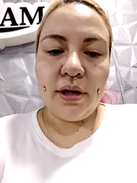 Bruja  Scarlata online show from 12-19-25, 10:22