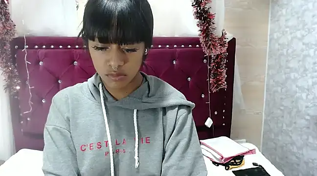 Snapshot of amathistalx chatting on 01-11-25, 10:29 amathistalx online show from 01-11-25, 10:29