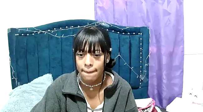 Snapshot of amathistalx chatting on 01-15-25, 01:41 amathistalx online show from 01-15-25, 01:41