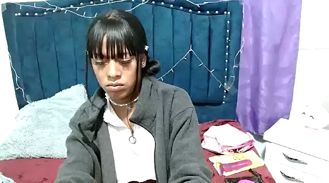 Snapshot of amathistalx chatting on 01-15-25, 04:43 amathistalx online show from 01-15-25, 04:43