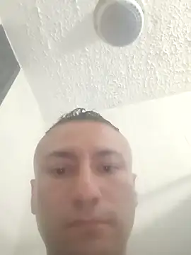 Snapshot of tesla37893 chatting on 11-20-25, 10:42 tesla37893 online show from 11-20-25, 10:42