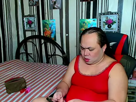 Snapshot of Reginex chatting on 06-26-26, 02:54 Reginex online show from 06-26-26, 02:54