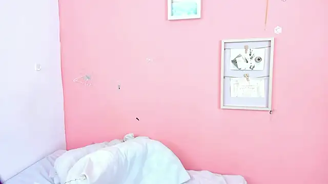 Amandalorense  online show from 10-31-25, 04:02