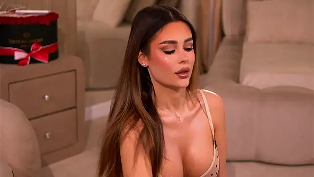 YasmineShaw online show from 02-18-26, 01:12