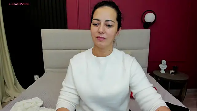 Linda Insatiable online show from 10-11-25, 01:16