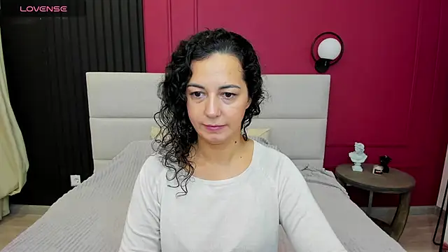 Linda Insatiable online show from 10-13-25, 01:27